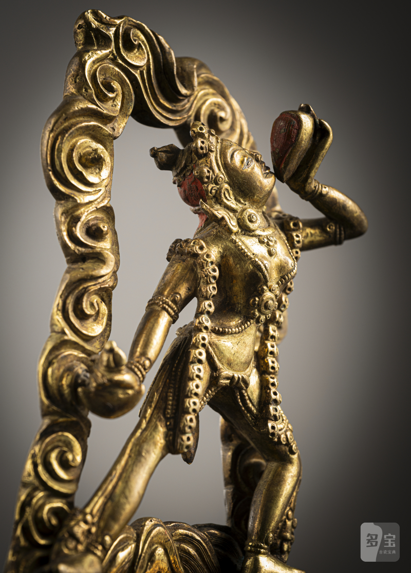 A FINE GILT-BRONZE FIGURE OF SARVABUDDHADAKINI - 图4